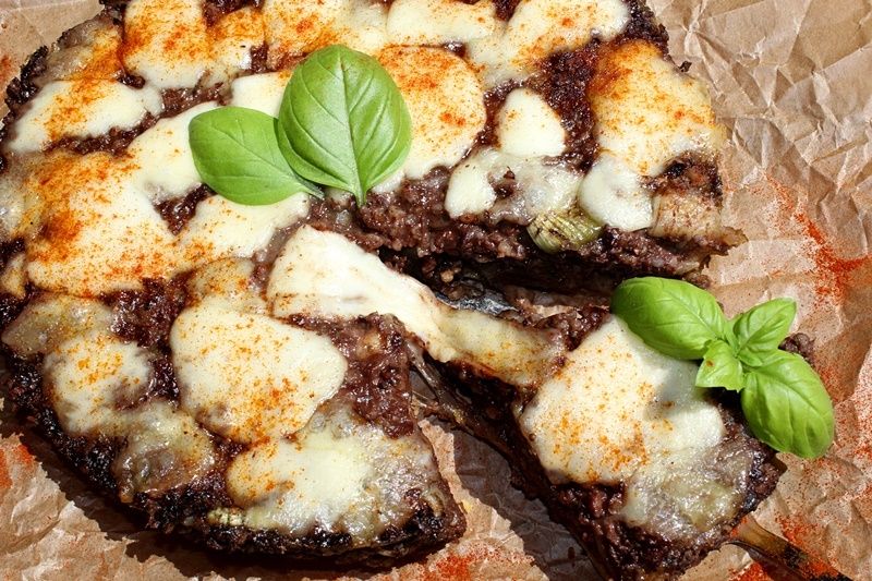 Tarta z kaszanką i mozzarellą  