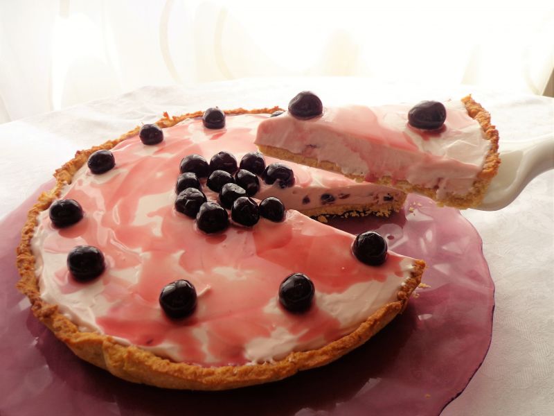 Tarta z kremem z ricotty, mascarpone i wiśniami