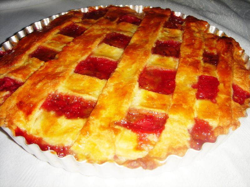 Tarta z krówkami i truskawkami  Tarta z krówkami i truskawkami