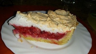 Tarta z malinami i bezą Tarta z malinami i bezą