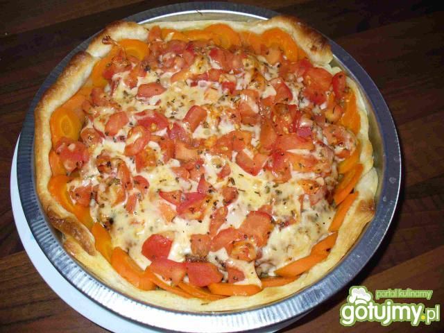 Tarta z mięsem mielonym i pastą groszkow