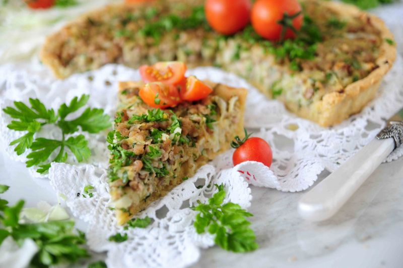 Tarta z młodą kapustą