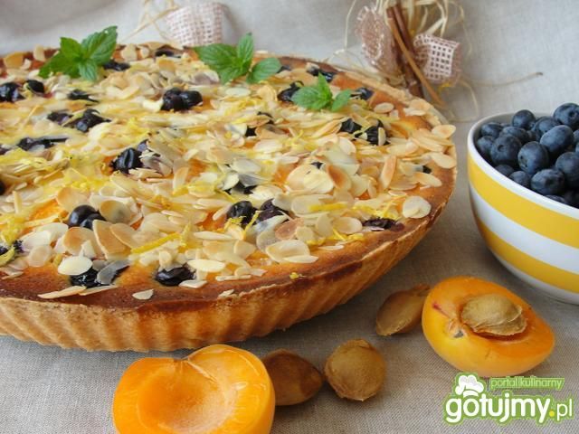 Tarta z morelami i migdałami Tarta z morelami i migdałami