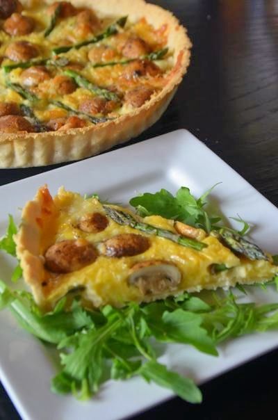 Tarta z mozzarellą i szparagami Tarta z mozzarellą i szparagami