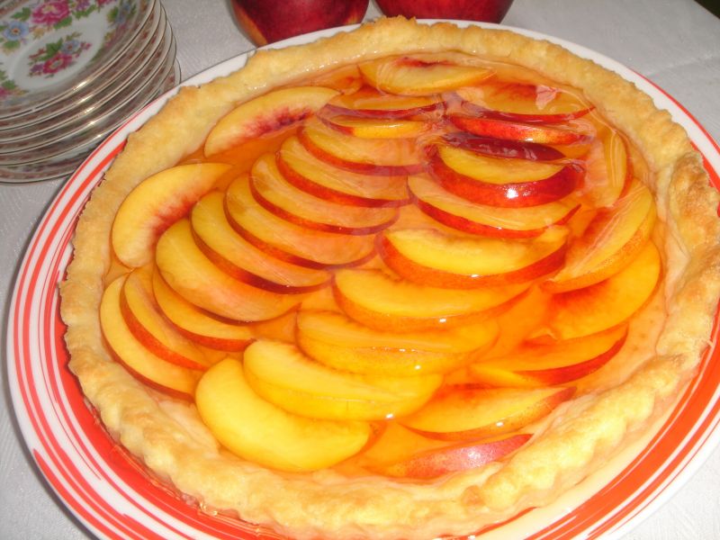 Tarta z nektarynkami i galaretką  Tarta z nektarynkami i galaretką