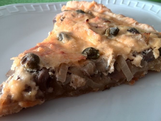 Tarta z pieczarkami i kaparami