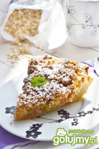 Tarta z rabarbarem i owsianą kruszonką Tarta z rabarbarem i owsianą kruszonką