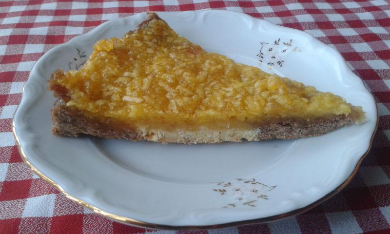 Tarta z tartymi jabłkami Tarta z tartymi jabłkami