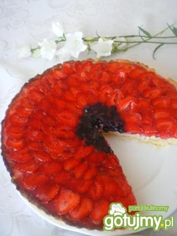 Tarta z truskawkami i budyniem Tarta z truskawkami i budyniem