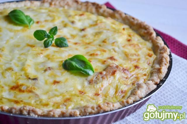 Tarta ze szparagami i kozim serem