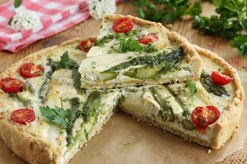 Tarta ze szparagami i ziemniakami Tarta ze szparagami i ziemniakami