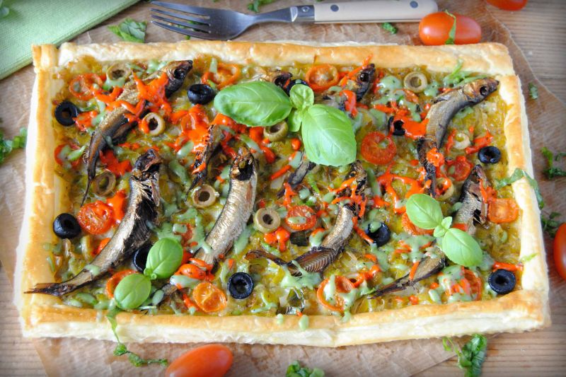 Tarta ze szprotkami Tarta ze szprotkami