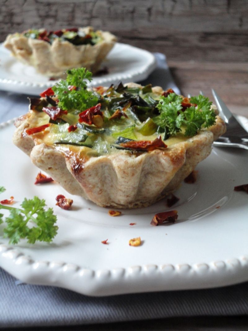 Tartaletki porowo-cebulowe Tartaletki porowo-cebulowe