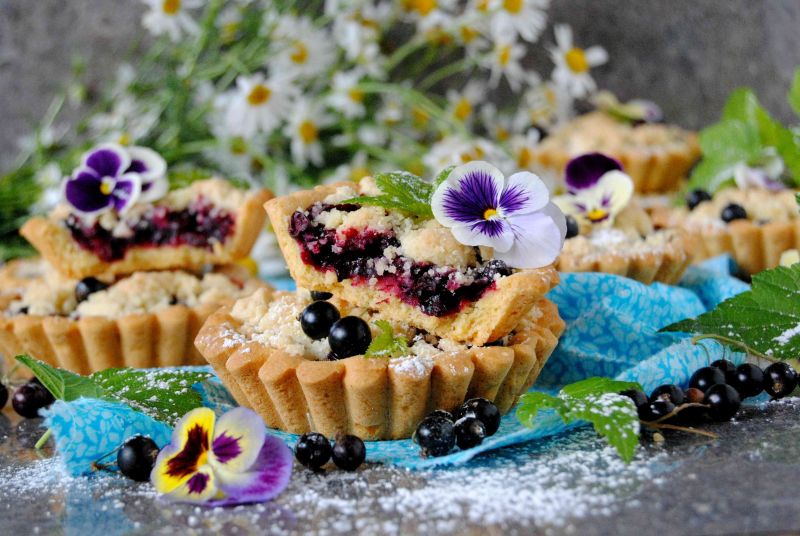 Tartaletki z czarną porzeczką Tartaletki z czarną porzeczką