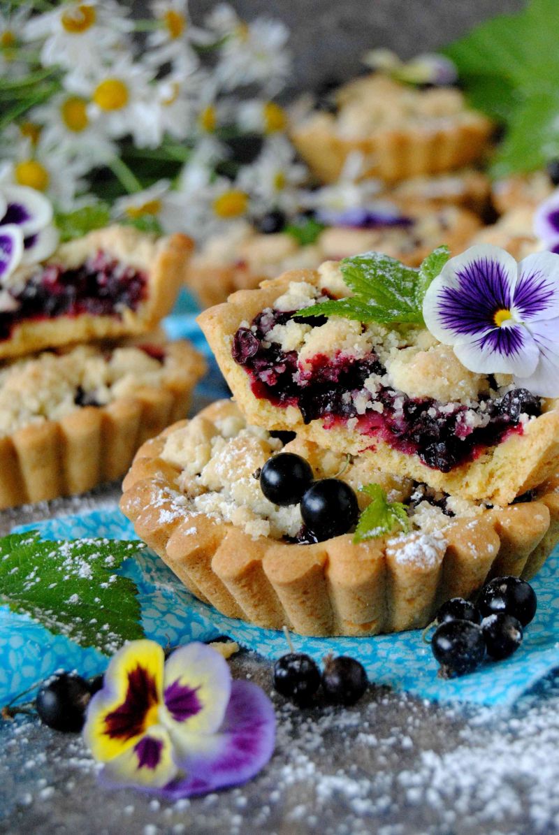 Tartaletki z czarną porzeczką Tartaletki z czarną porzeczką