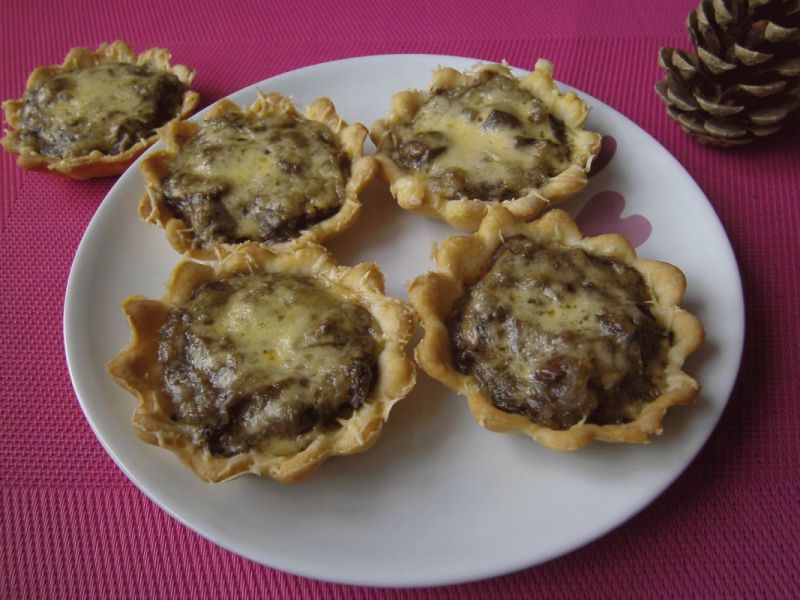 Tartaletki z grzybami leśnymi Tartaletki z grzybami leśnymi