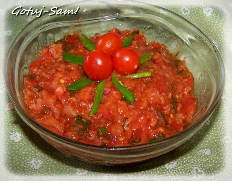 Tatar  łososiowo-pomidorowy  Tatar  łososiowo-pomidorowy