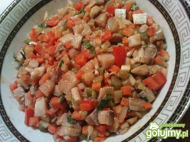 Tatar śledziowy z papryką i ogórkiem 