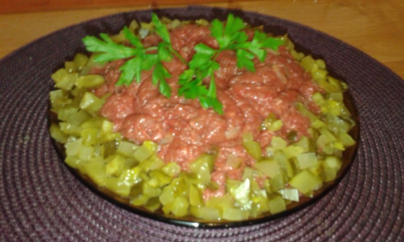 Tatar wołowy Tatar wołowy