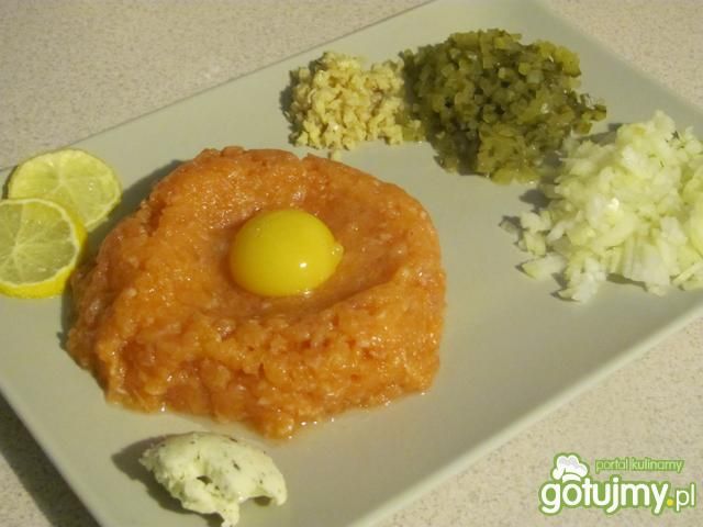 Tatar z łososia norweskiego Tatar z łososia norweskiego