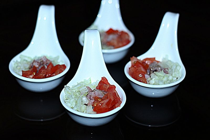 Tatar ze śledzia korzennego  