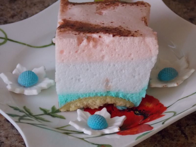 Tęczowa delikatna pianka  Tęczowa delikatna pianka