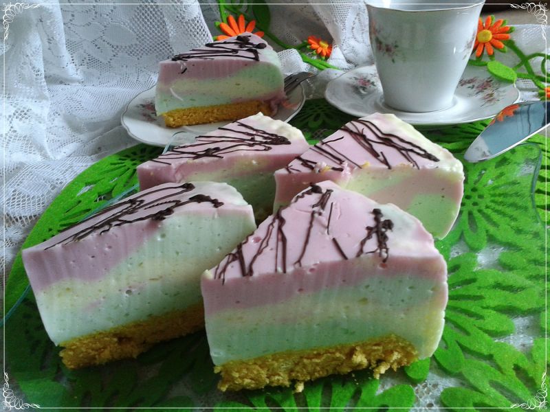 Tęczowa pianka jogurtowa 