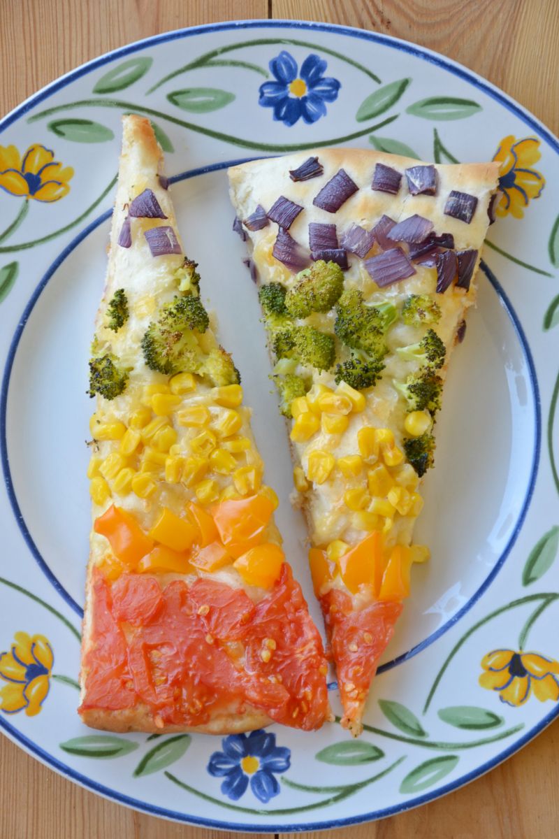 Tęczowa pizza z warzywami