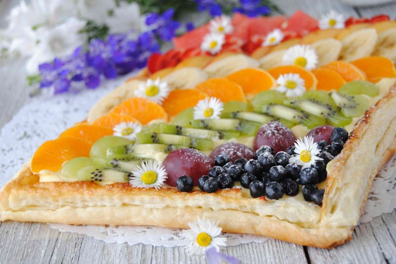Tęczowo- owocowa tarta