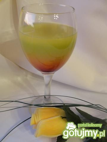 Tęczowy drink z wódką i frugo 