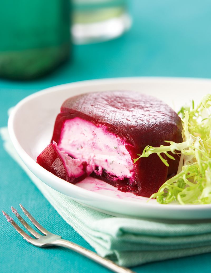 Terrina z burakiem i kozim serem