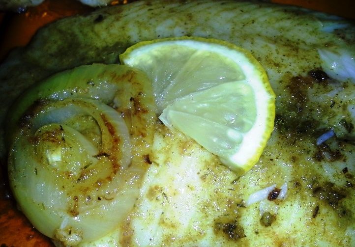 Tilapia duszona z cytryną