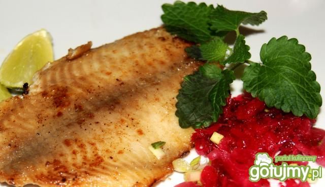 Tilapia w marynacie z sosu chili