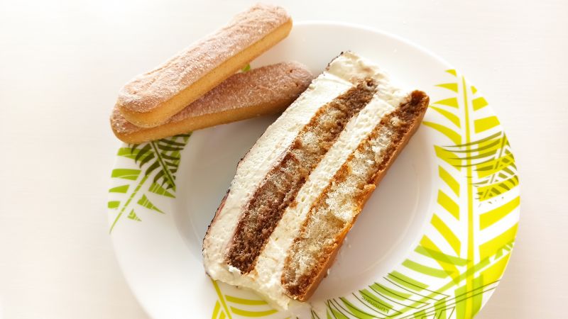 Tiramisu bez alkoholu i jajek Tiramisu bez alkoholu i jajek