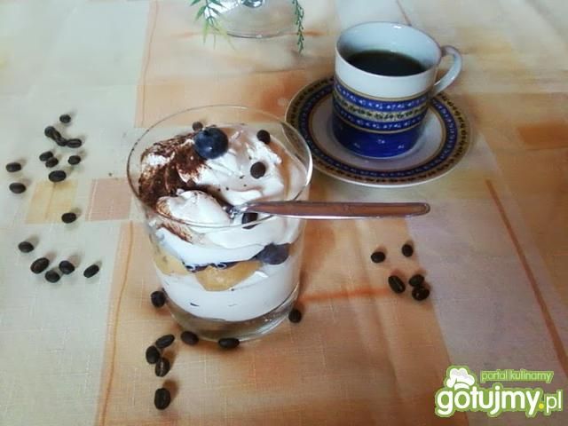 Tiramisu w szklance.