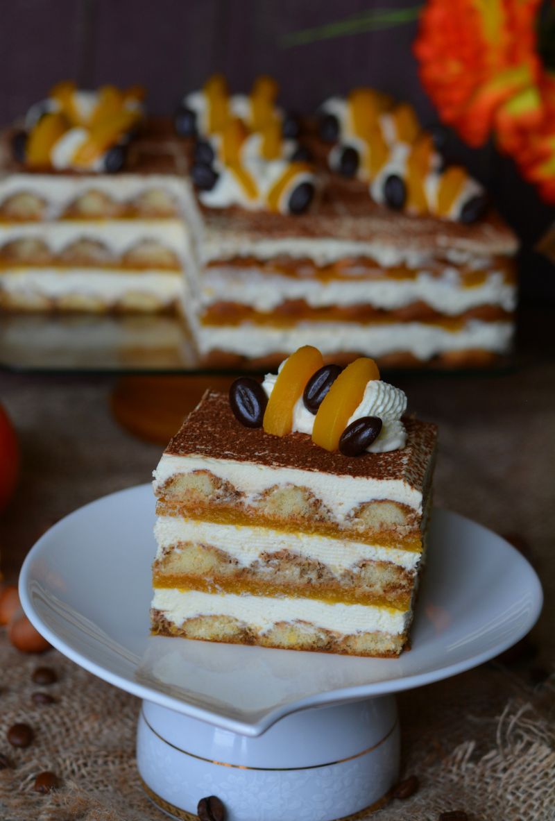 Tiramisu z brzoskwiniami