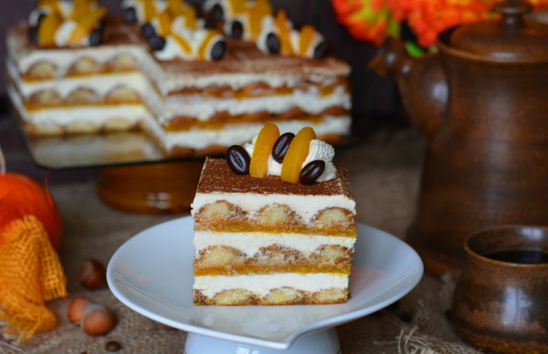 Tiramisu z brzoskwiniami