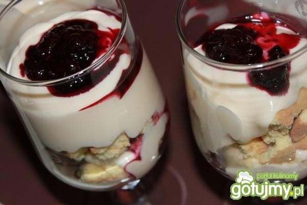 Tiramisu z jagodami 2