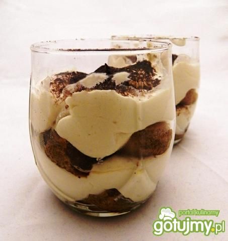 Tiramisu z jogurtem greckim