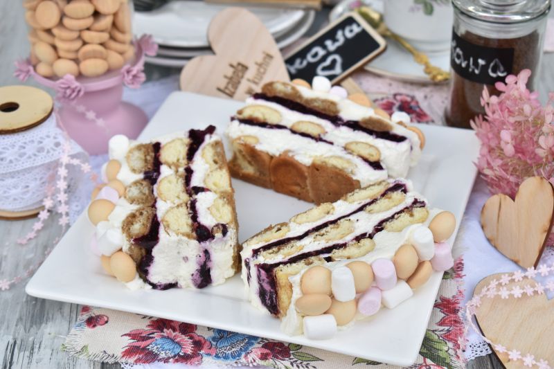 Tiramisu z owocową żelką