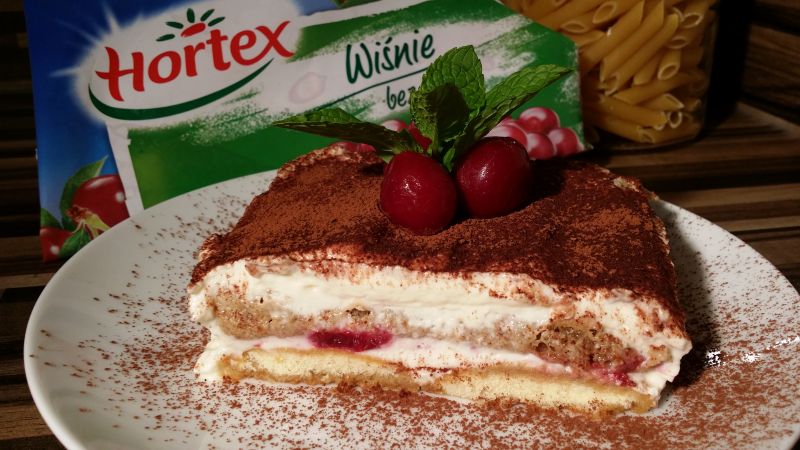 Tiramisu z wiśniami Tiramisu z wiśniami