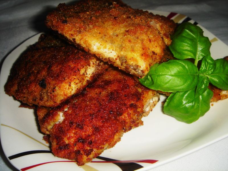 Tołpyga w panierce z ziołami