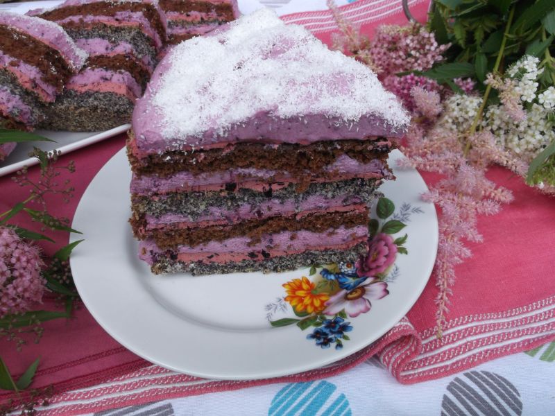 Torcik biszkoptowo - borówkowy