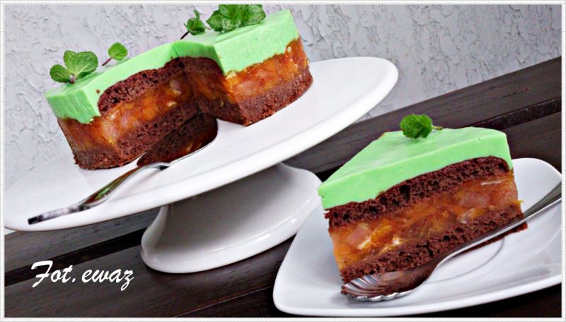 Torcik brzoskwiniowo jabłkowy z pianką