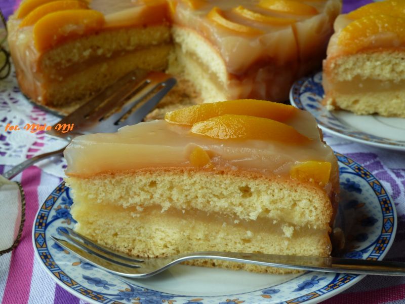 Torcik brzoskwiniowy Torcik brzoskwiniowy