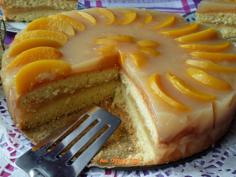 Torcik brzoskwiniowy Torcik brzoskwiniowy