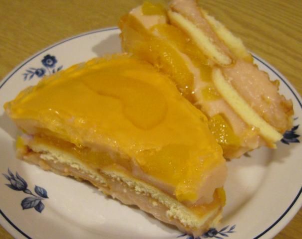 Torcik brzoskwiniowy Torcik brzoskwiniowy