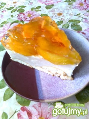 Torcik brzoskwiniowy bez pieczenia