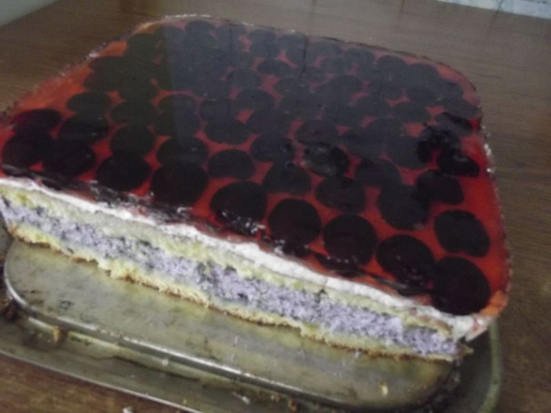 Torcik czereśniowo jagodowy