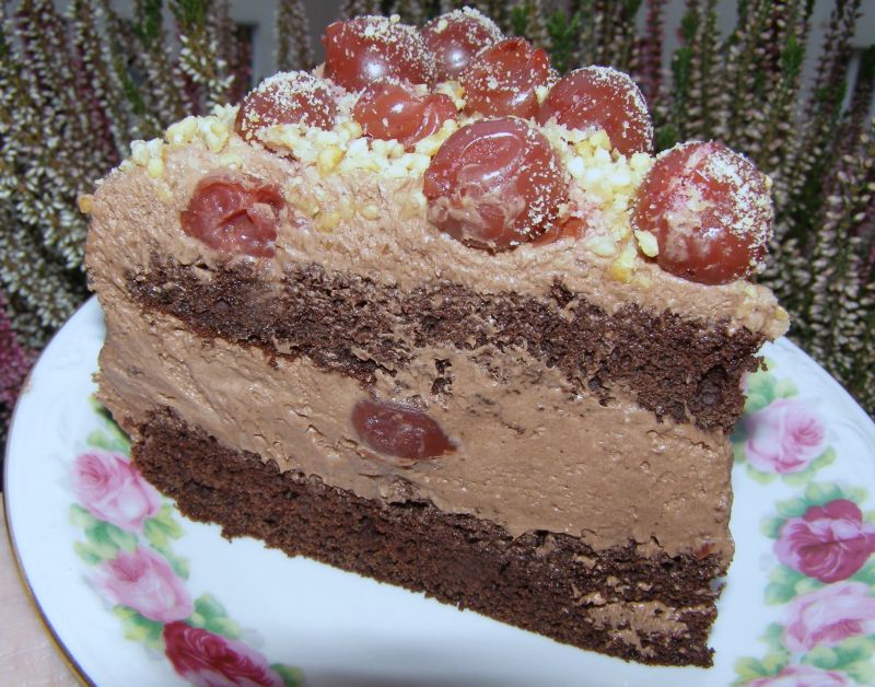 Torcik kakaowy z wiśniami